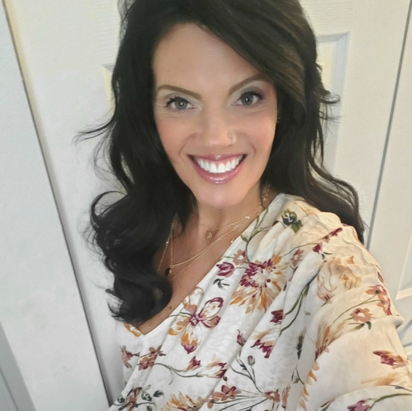 Meet your Posher, Abby- Posh Ambassador - Picture 5 of 13